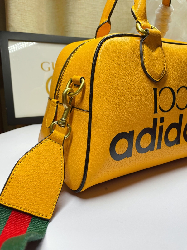 激安グッチバッグコピー角部分ディテール